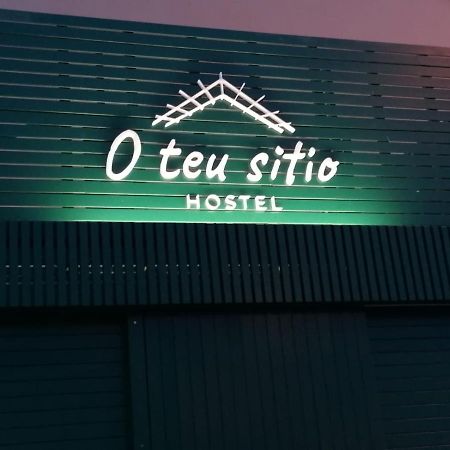 O Teu Sitio Hostel Рибадео Екстериор снимка