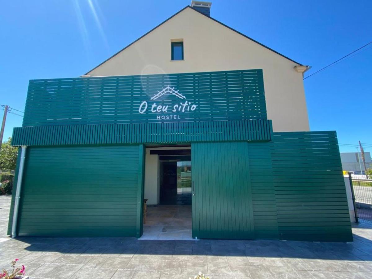 O Teu Sitio Hostel Рибадео Екстериор снимка